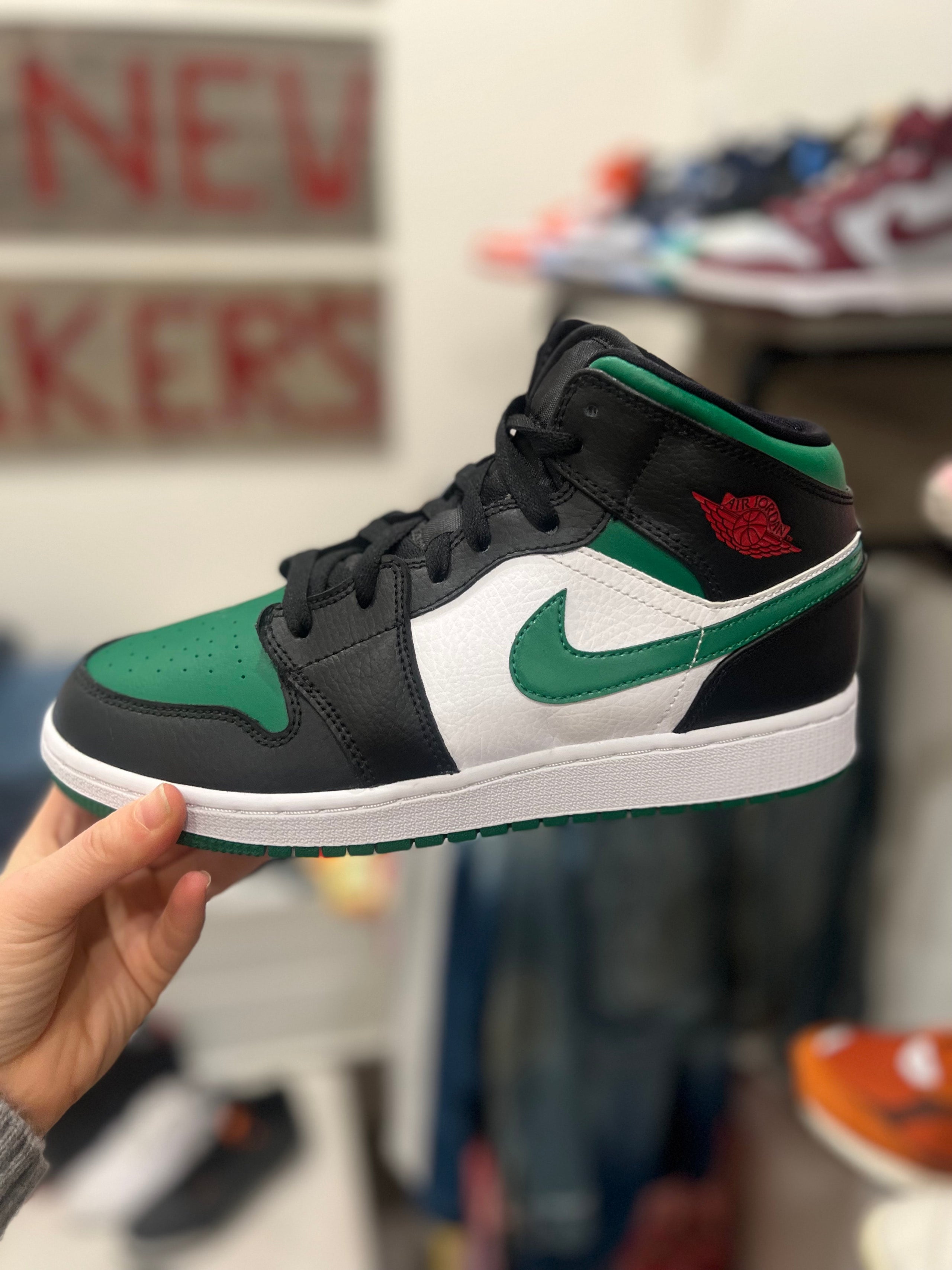 Pine green jordan 1 gs shop